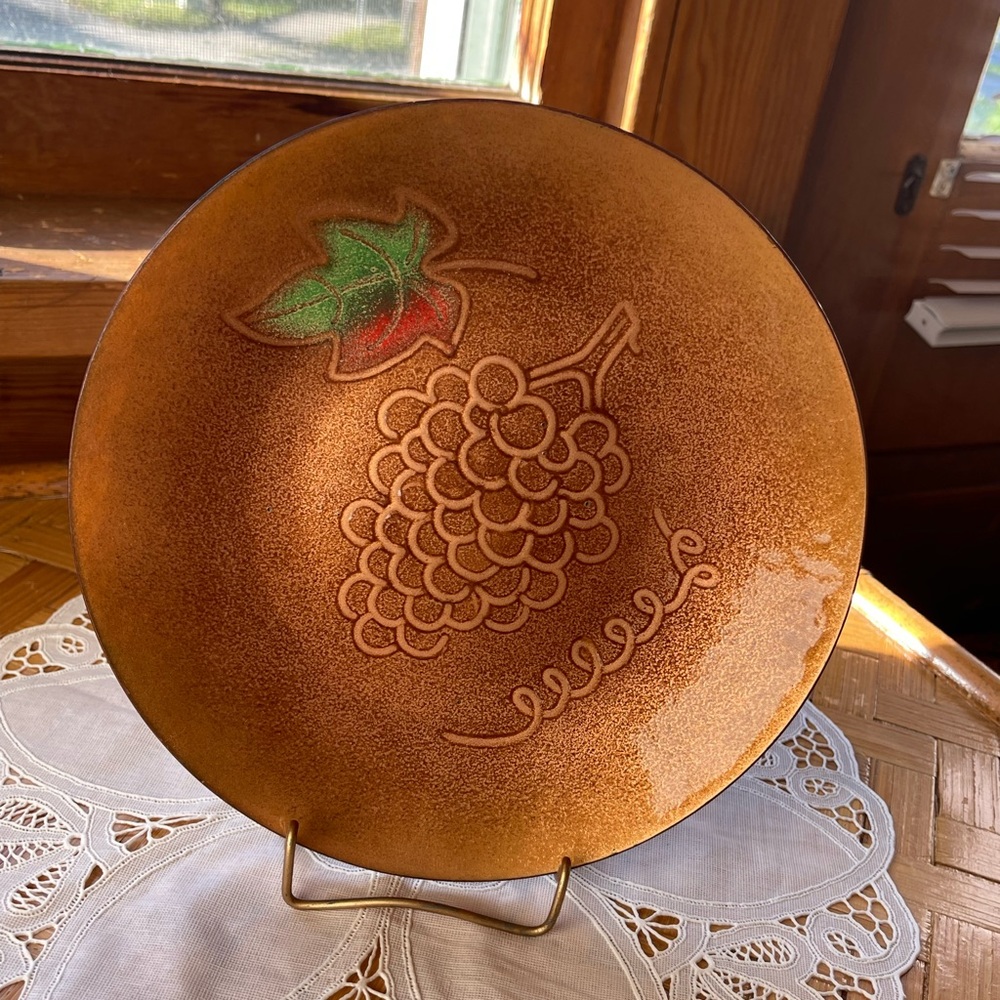 Vintage solid copper falling decor plate 8"